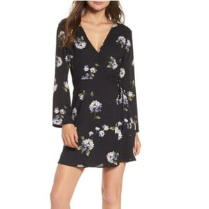 Nordstrom Lush Elly Floral Blue Hydrangea True Wrap Mini Dress Size Large NWT